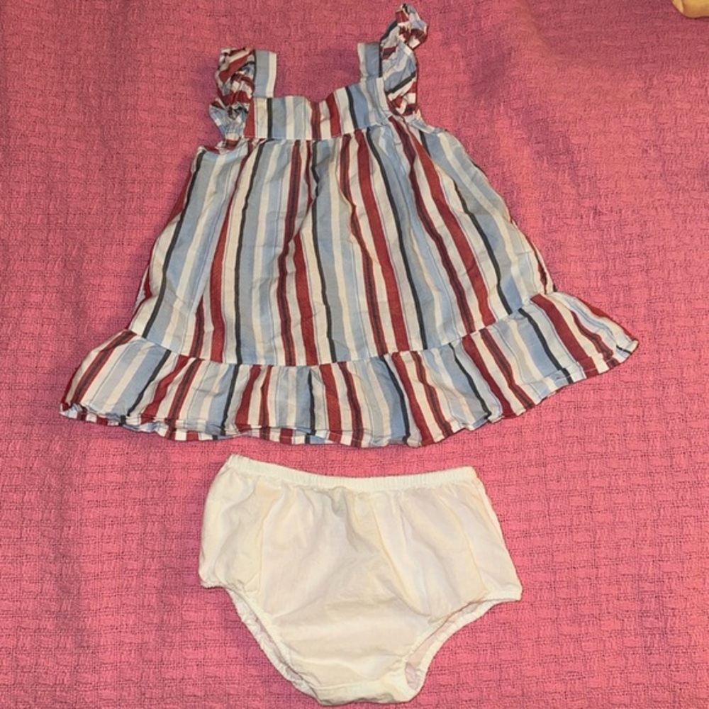 5 / $20 💖
The children’s place 6 to 9 month red white and blue striped dress wit